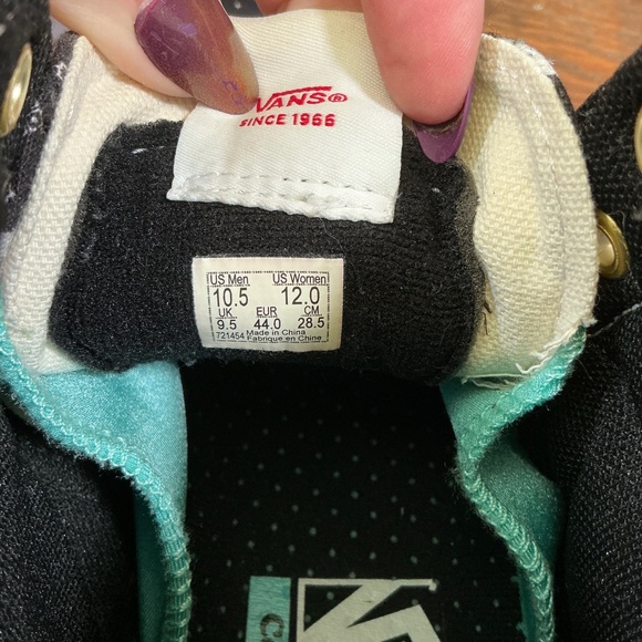 Vans Sk8-Hi Patchwork Bandana Skull High-Top Sneakers (Men’s 10.5 / Women’s  12) - Picture 10 of 11